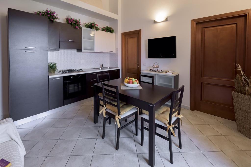 Апартаменты Residenza Piccolo Eden Боза-Марина Экстерьер фото